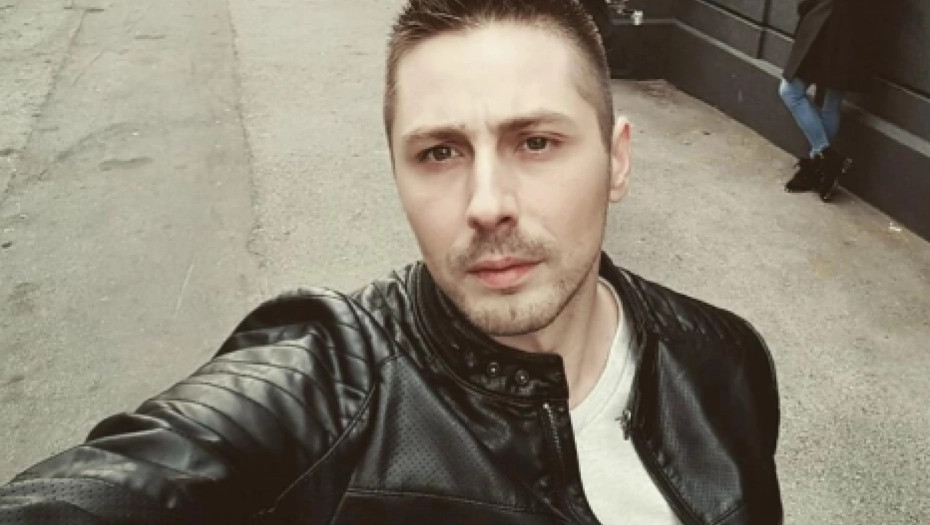 MAMA MU BIRA MLADU Sin poznatog pjevača traži ženu u rijalitiju, a odnos njegovih roditelja tek je šokantan