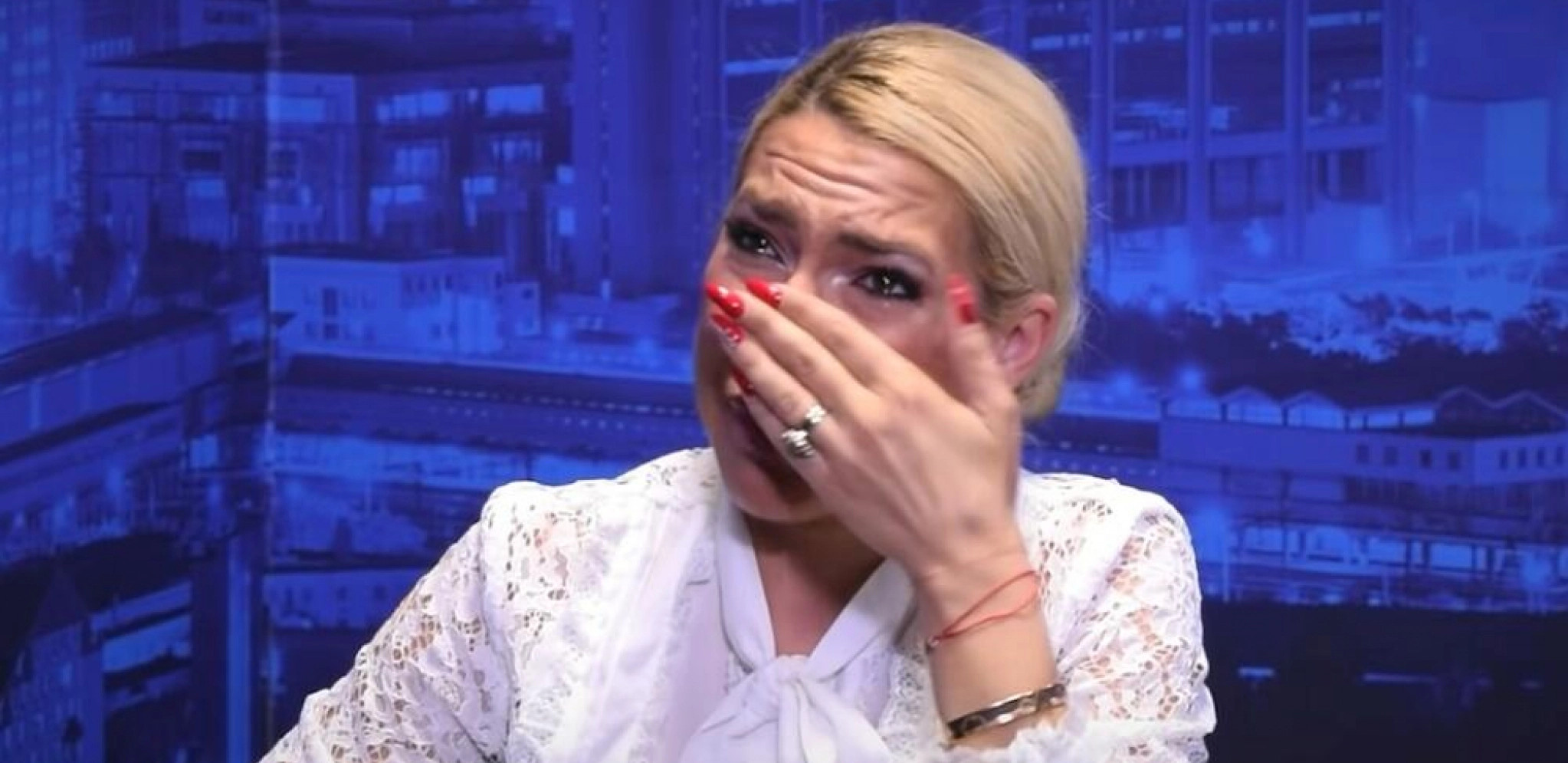 JEZIVO! Jovana Jeremić u suzama: "POLITIČAR IZ OPOZICIJE POKUŠAO JE DA ME SILUJE!"
