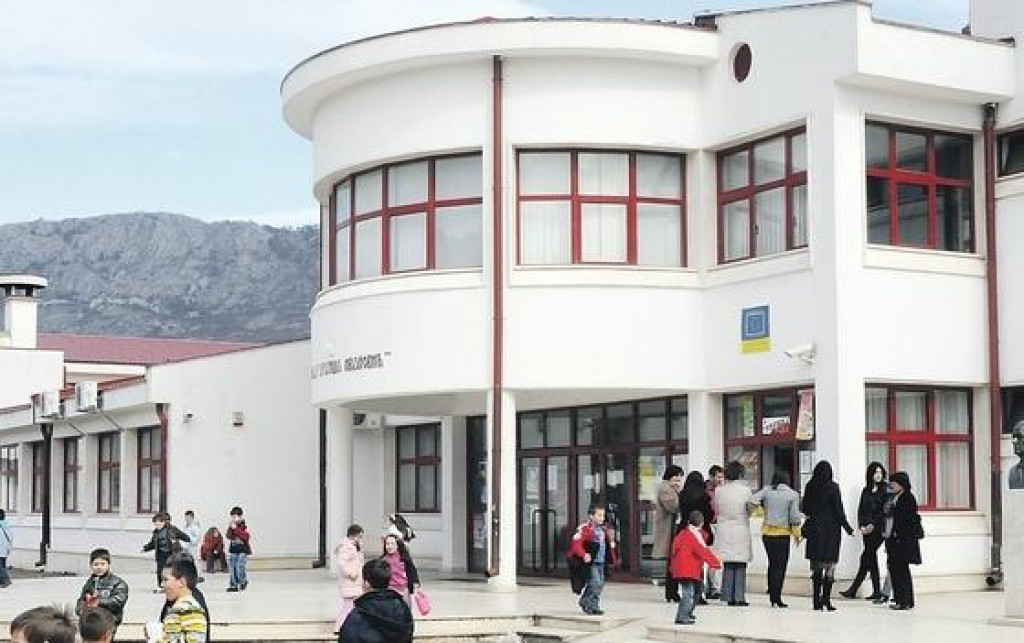 PRODUŽENI BORAVAK ZAVISI OD ZAINTERESOVANIH U OŠ "Dr Dragiša Ivanović" upisali 118 prvaka