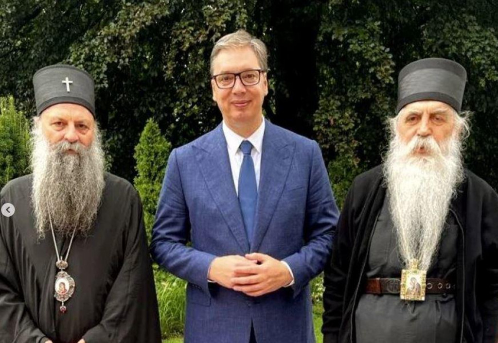 Vučić sa patrijarhom Porfirijem i episkopom Irinejem: Nadamo se da ćemo sačuvati srpsko ime na Kosovu