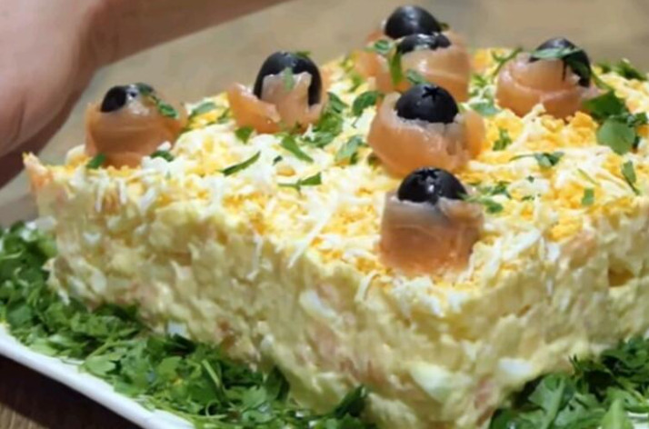 OBROK SALATA OD PET SASTOJAKA: Kraljica svake trpeze, gotova za 15 minuta
