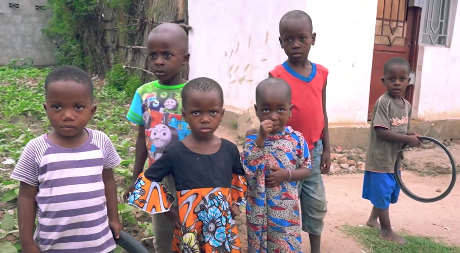 OGROMNA SUŠA: U Somaliji sve veći broj djece umire od gladi