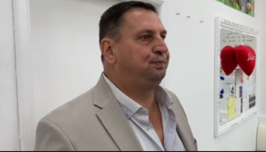 MAJIN OTAC IZGUBIO ŠVALERSKI TELEFON?! Zadrugarke u haosu, Taki na sve načine pokušava da ga nađe i spreči skandal neviđenih razmera