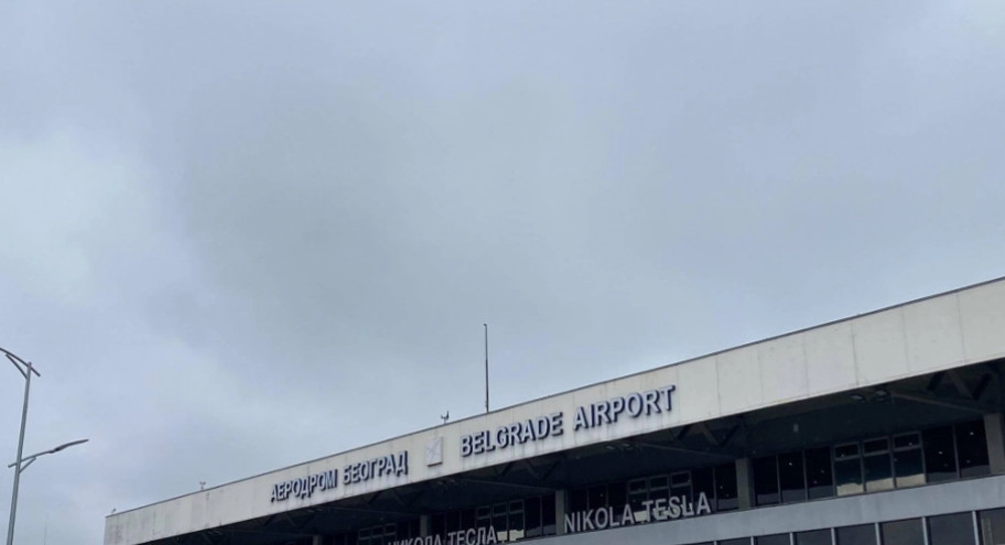 UDARIO GROM U AERODROM NIKOLA TESLA Oštećena pista!