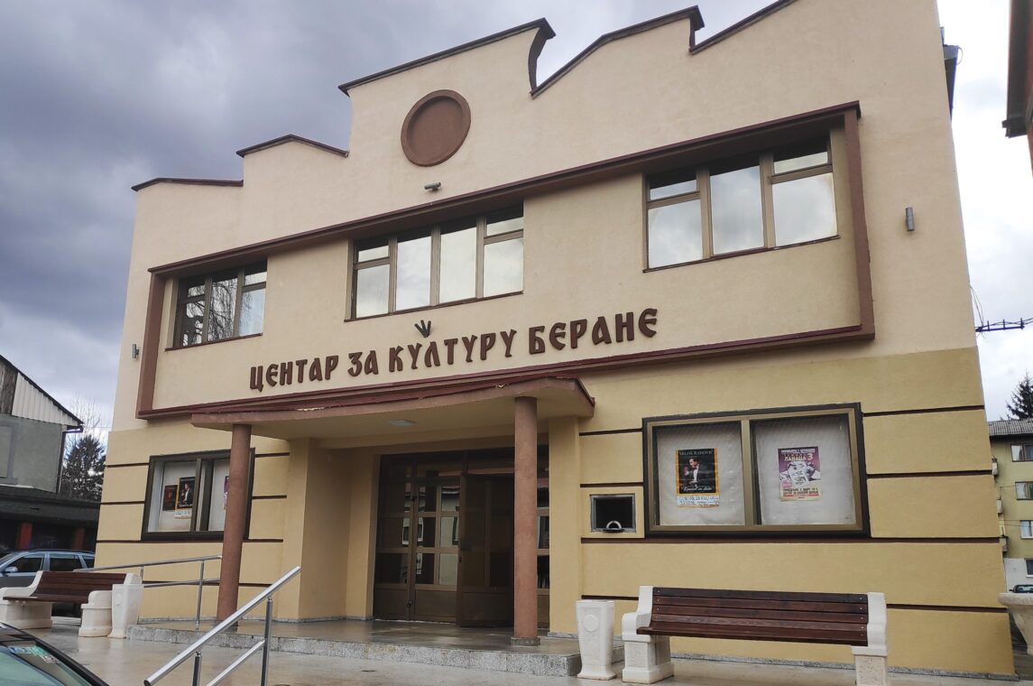 CENTAR ZA KULTURU BERANE DOBITNIK NAGRADE Festival knjige pod nazivom „Pazi šta čitaš“nagradio najbolje