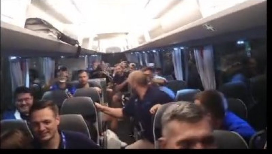 LUKA DONČIĆ NAVUKAO SLOVENCE NA MITRA MIRIĆA: Šou! Grme srpski narodnjaci (VIDEO)