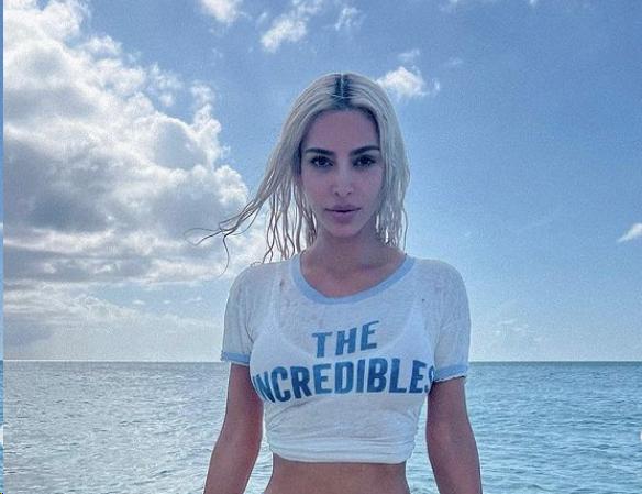 KIM KARDAŠIJAN POKAZALA GOLU ZADNJICU CELOM SVETU: Preko 300 miliona ljudi je izgubilo dah zbog ovog prizora