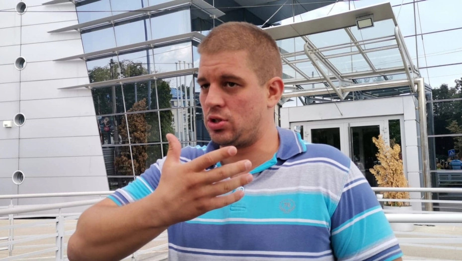 RASPLAKAO SVE PRED ULAZAK U ZADRUGU 6 Prisetio se pokojnog oca i otkrio šta bi mu savetovao pred ulazak u rijaliti