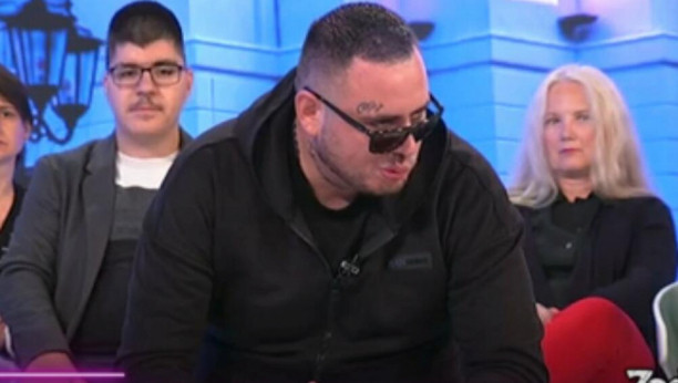 CAR JAVNO TRAŽI DEVOJKU: Filip, samac, recenzije su JAKO LOŠE!