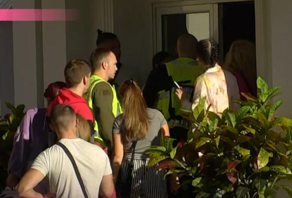 MILJAN PESNICOM UDARIO ADAMA LABUNSKOG! Zadrugar se zaleteo i krvnički ga udario, pojavio se snimak (VIDEO)