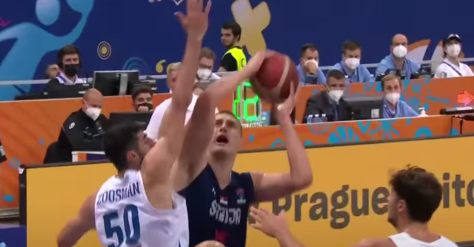 SRBIJA NASTAVLJA DA MELJE Sjajni Jokić predvodio ''Orlove'' do četvrte pobjede!