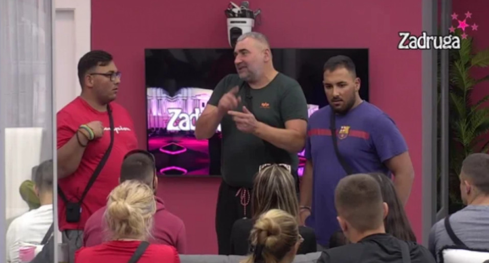 ŽESTOK SUKOB LAZIĆA I SUPER CVETE Neviđeni karambol u programu uživo