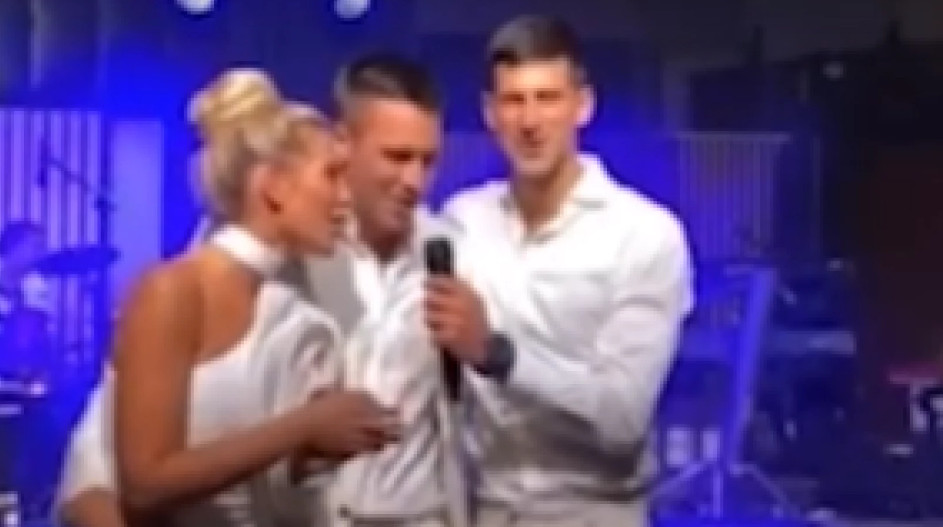 NOLE ODUŠEVIO GOSTE Novak uzeo mikrofon od Sergeja Ćetkovića i zapjevao na svadbi brata Đorđa (VIDEO)