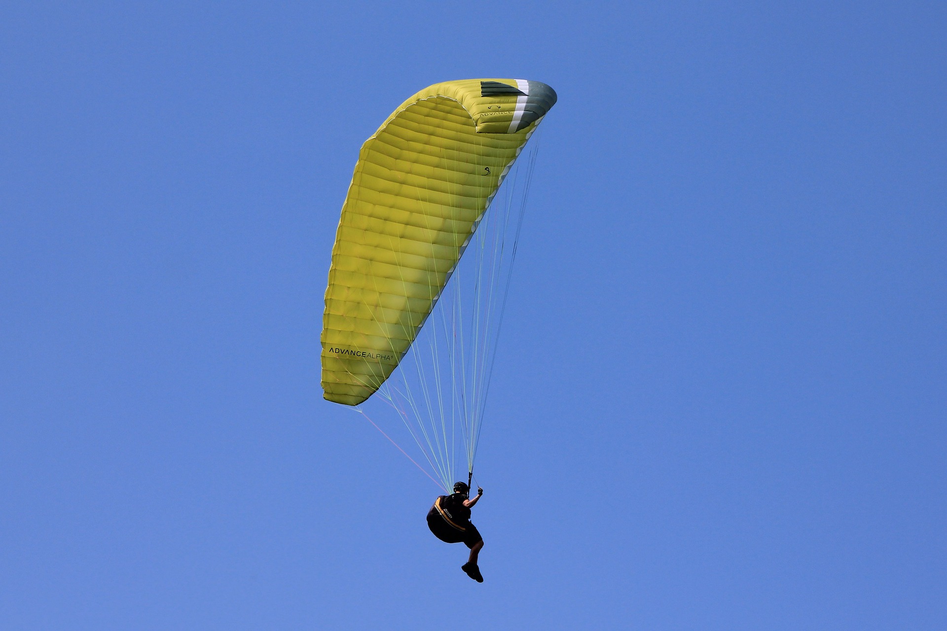 NESTALI RUS I NJEMAC Pokrenuta potraga za paraglajderima