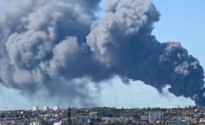 VELIKI POŽAR U PARIZU: Gori najveća pijaca na svijetu (VIDEO)