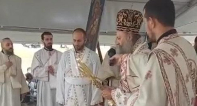 PATRIJARH SLUŽIO LITURGIJU U JASENOVCU: Službi prisustvovali brojni zvaničnici i vjernici