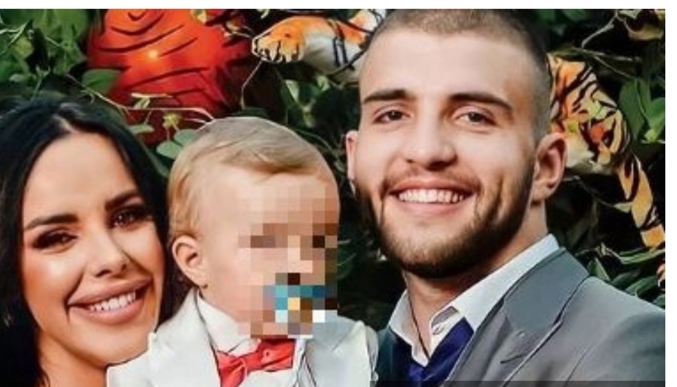 NASLEDNIK VELJKA I BOGDANE VOZI BAGER Mali Željko ne skida osmeh sa lica, a ponosna majka sve snima