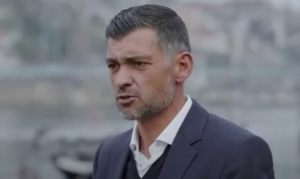 UŽASNE VIJESTI IZ PORTUGALA Huligani kamenovali auto trenera Porta dok su njegova djeca i žena bili u njemu!