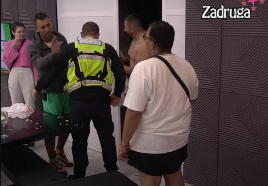 LOM U CIK ZORE Uroš Ćertić se zaletio na Pecu i Necu, drama u bijeloj kući (FOTO)