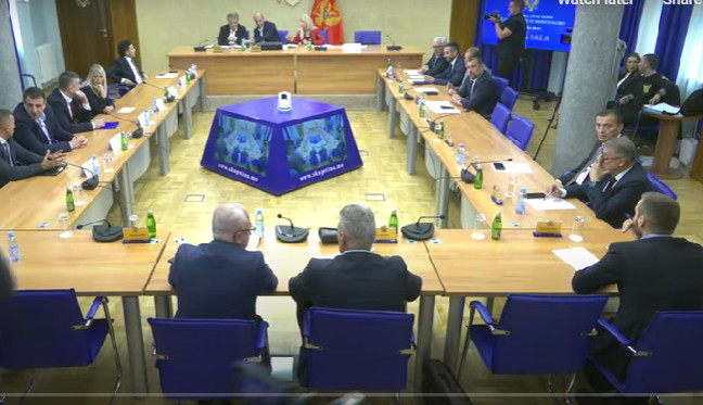 ABAZOVIĆ: Međunarodna diplomatija će tek da bude afera (UŽIVO)