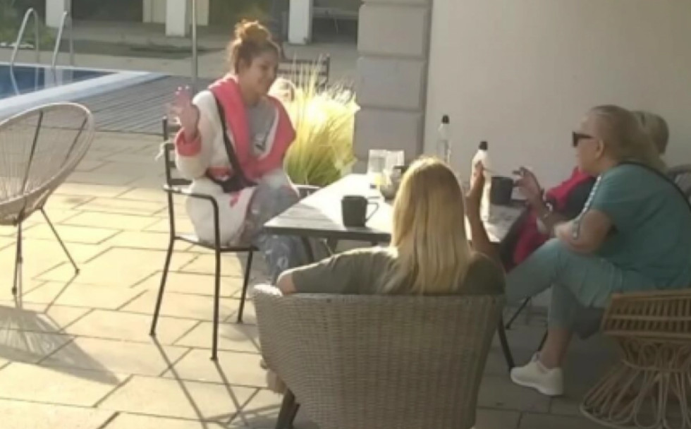 DOGOVORILA JE TROJKU Haos oko Ininog postupka i dalje traje, zadrugarke oplele po njoj, pa iznijele ovo