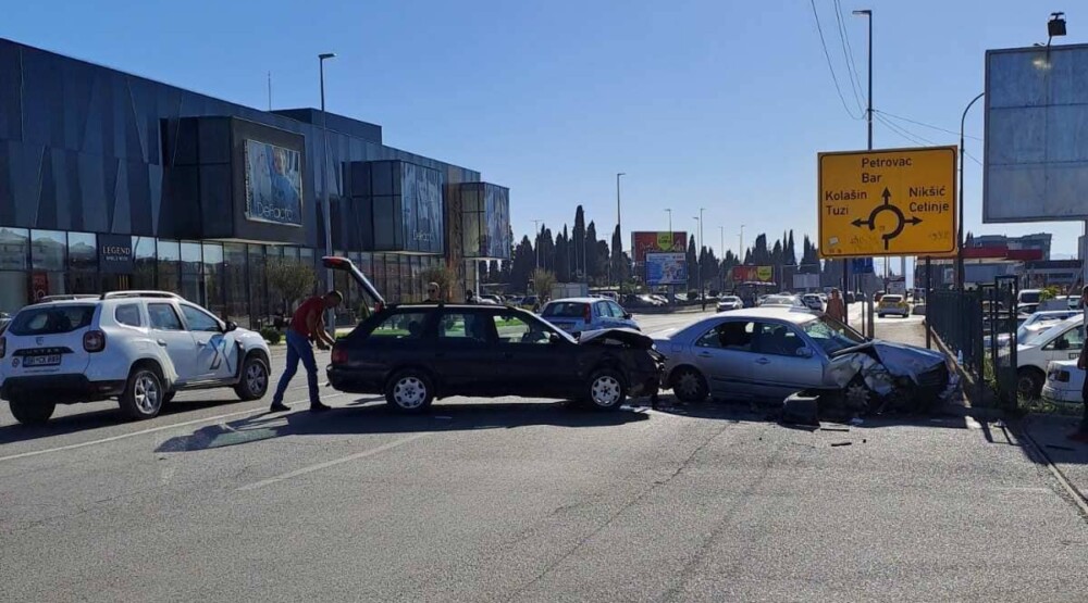 STRAVIČAN UDES NA ZABJELU! Dvije osobe povrijeđene