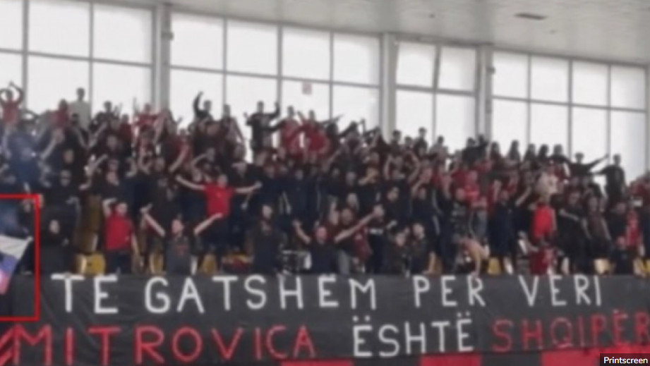 SKANDAL NA TZV. KOSOVU Zapaljena zastava Srbije - Albanski navijači pravili haos i poslali sramnu poruku