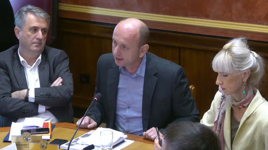 KNEŽEVIĆ POZVAO DA SE SKINE OZNAKA TAJNOSTI SA SLUČAJA BELVEDER: Da vidi naš veseli srpski rod kakvo je svijetlo bačeno na ta dešavanja