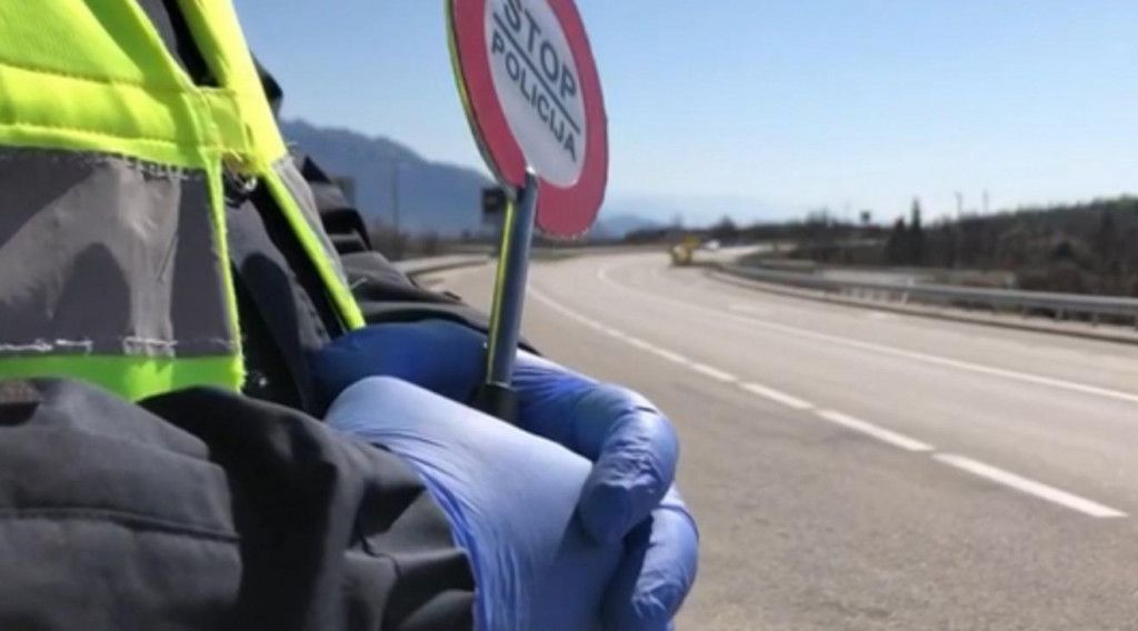 IZ UPRAVE POLICIJE SAOPŠTENO U posljednja 24 sata 20 saobraćajnih nezgoda