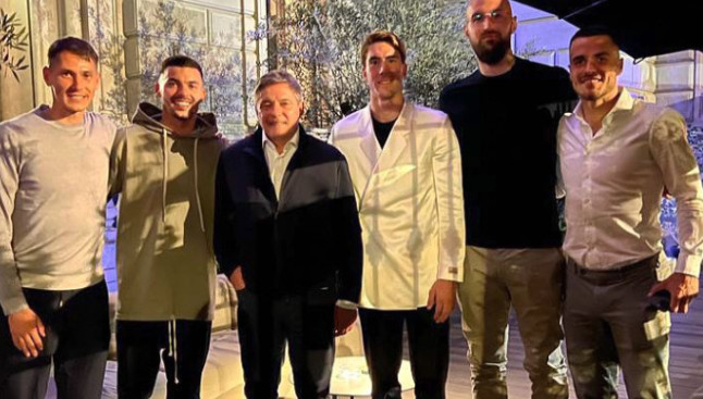 EKIPA ZA KATAR Piksi izveo reprezentativce na večeru, zna se i ko je častio! (FOTO)