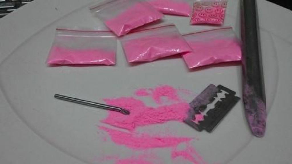 Droga poznata po imenu „tusi“ preplavila evropsko tržište: „Ružičasti kokain” miriše na jagode