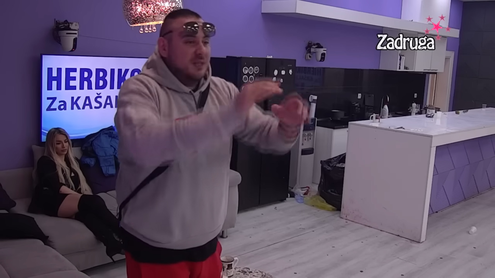 "SLAVI ANĐELU KAO SVETU PETKU, SPASILA TE MONSTRUMA" Žestoki okršaj Ane i Filipa Cara