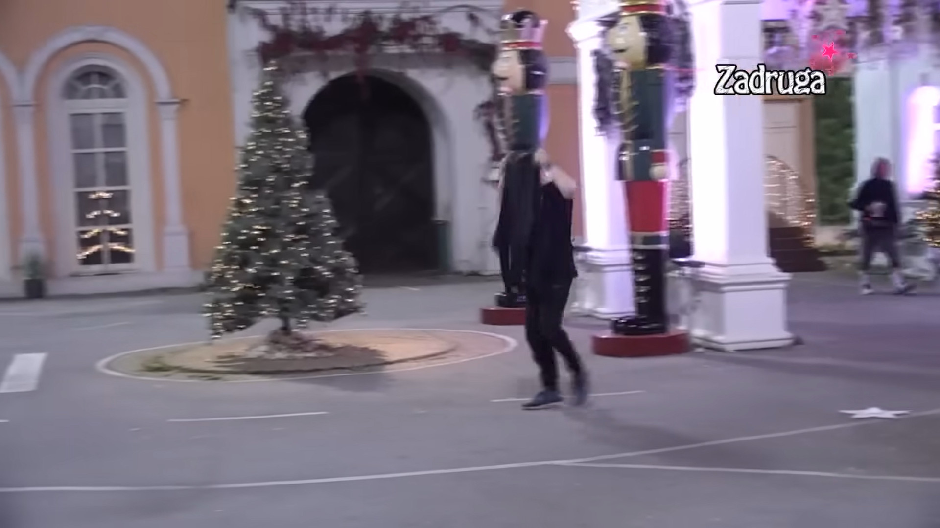 PREKID FILMA Zvezdan Slavnić posle razgovora sa Anom DEMOLIRAO VRATA