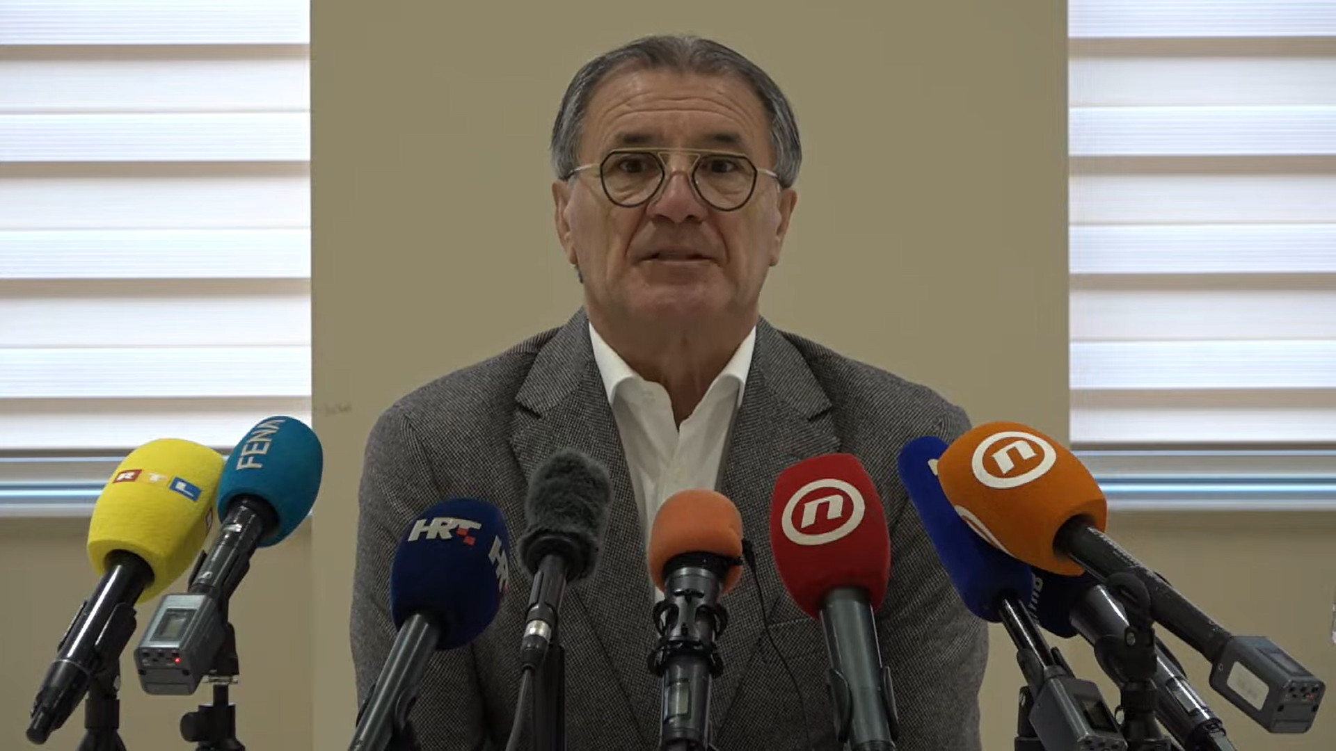 KRAJ, NEMA VIŠE Mamić se oprostio od fudbala, pa progovorio o smrti koja ga je mnogo potresla