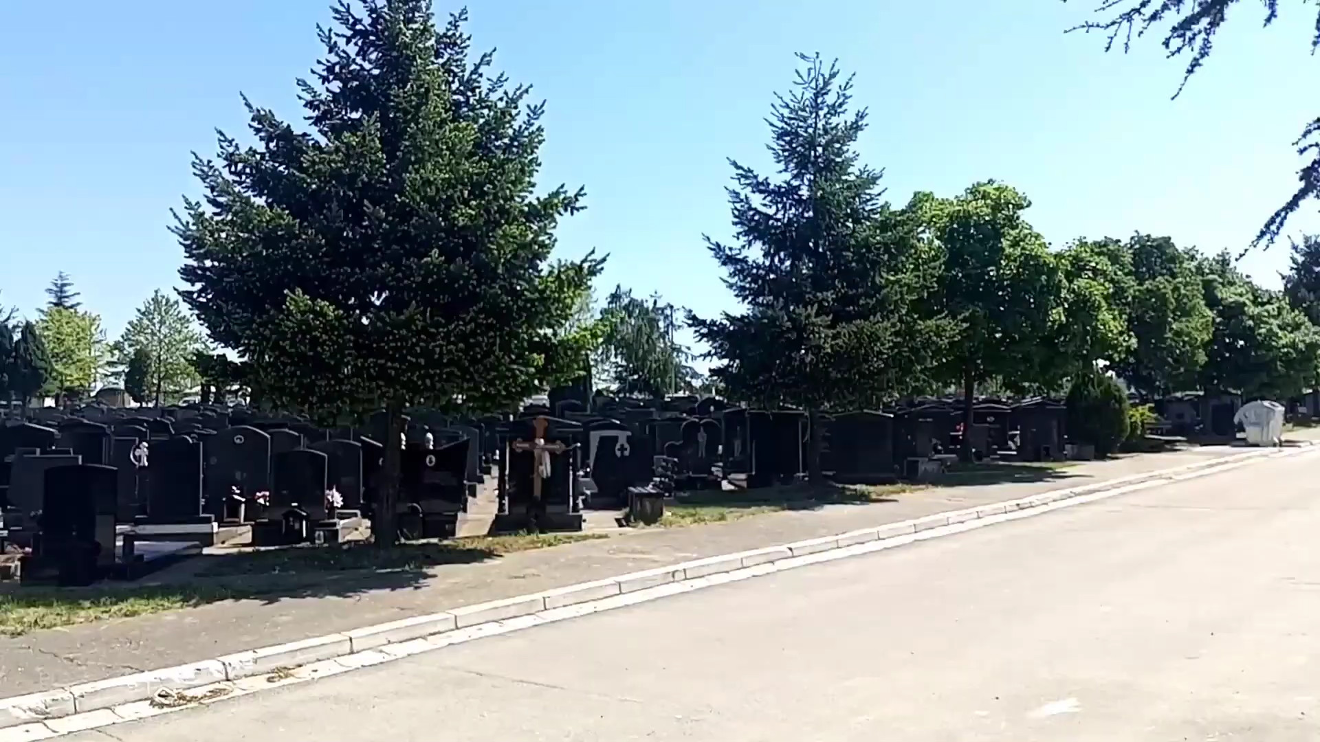 FILMSKA SCENA NA SAHRANI RANKA ESKOBARA: PANCIRI I MASKE! Mnogi poznati ispratili ga na vječni počinak!