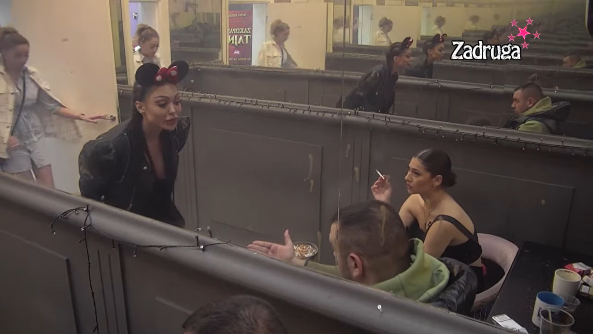MAJA MARINKOVIĆ HITNO DISKALIFIKOVANA? Jezivo ponašanje u Zadruzi, izvode je, Filip preti da će je zaklati! (VIDEO)