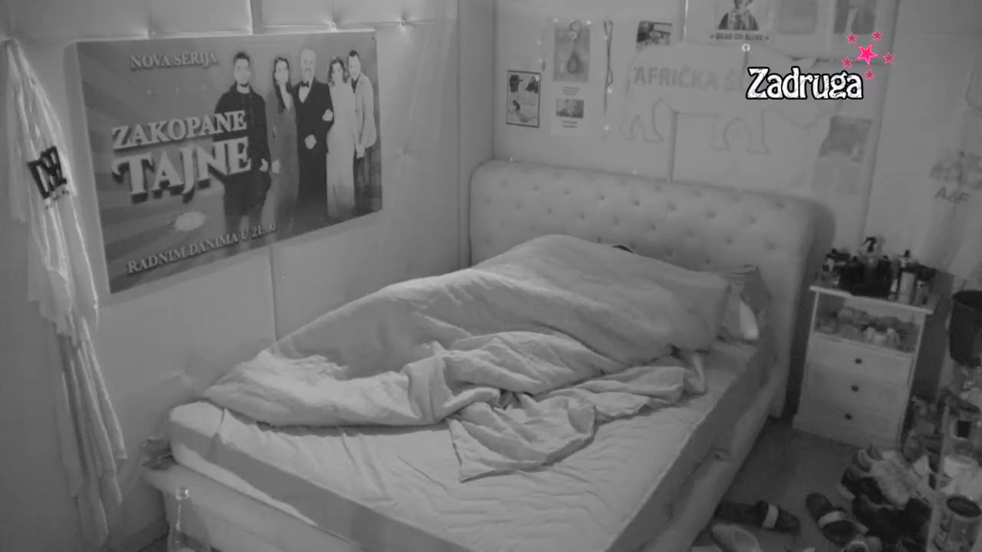 MILKA I CAR ZATRESLI ZIDOVE! Žestoka vrela akcija! Maja napravila KARAMBOL! (VIDEO 18+)