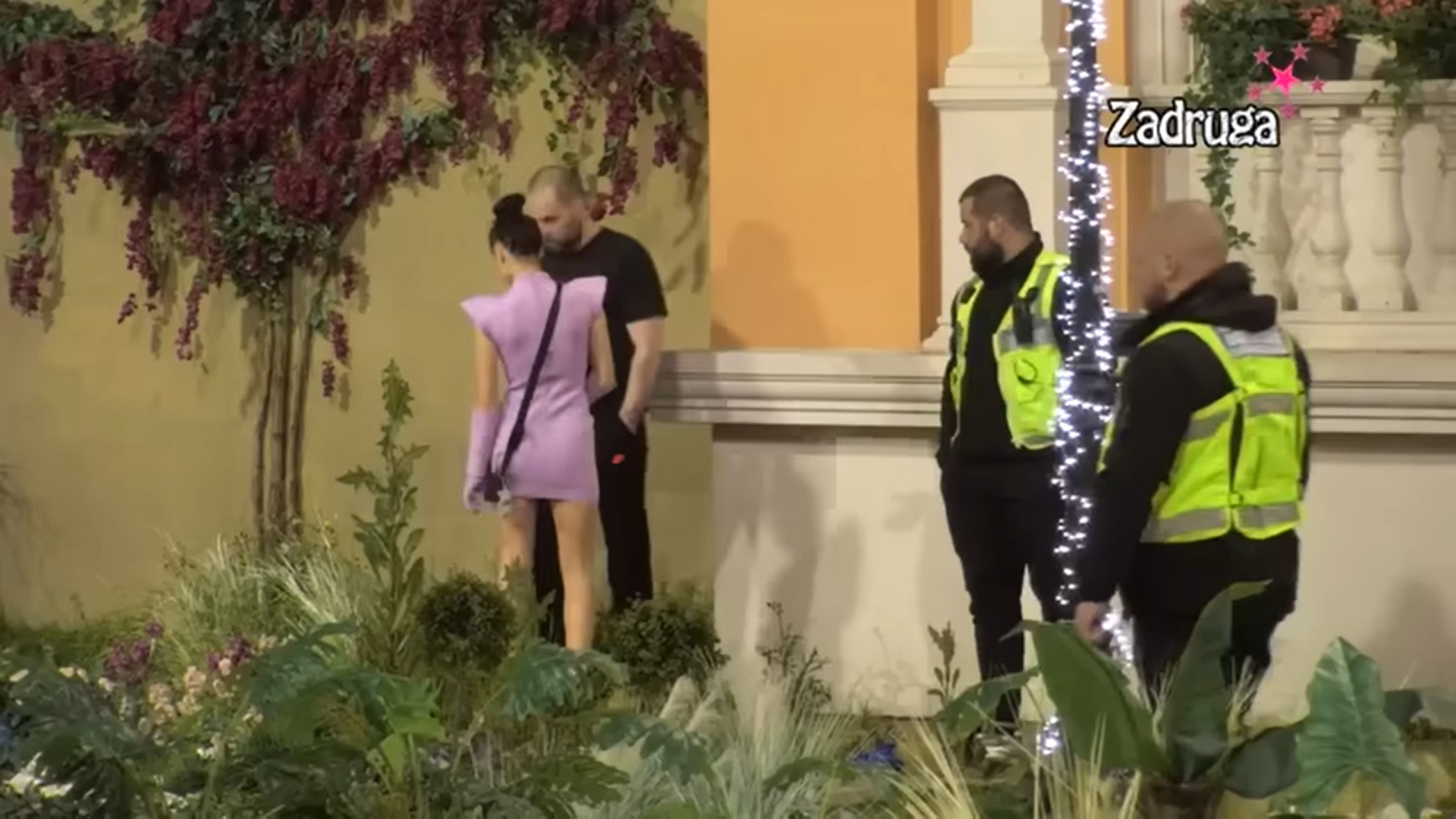 OBEZBEĐENJE OPKOLILO ZVEZDANA! Haos u Zadruzi, Slavnić van sebe, Anđela i Maja ga smiruju na smenu! (VIDEO)