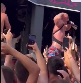 U KOM TRENUTKU SE NAŠE PRIMORJE PRETVORILO U OVU KATASTROFU?! Skandalozno ponašanje naših repera na nastupu u Crnoj Gori (FOTO)