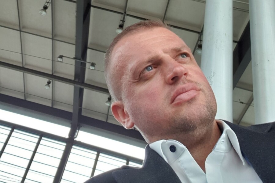 ĐAVOLI MU NE DAJU MIRA Rašo Vučinić krenuo u popisnu kampanju