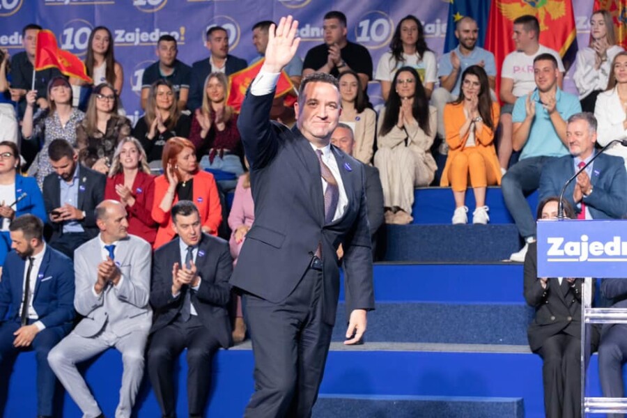 EVO GA JEVTO Nova generacija ljudi u DPS-u je spremna da povede zemlju