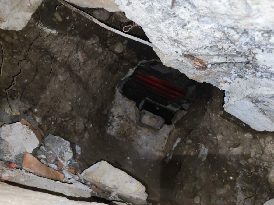 Tunel od 40 metara do depoa suda i devet tona droge, oružja, municije, sudskih predmeta
