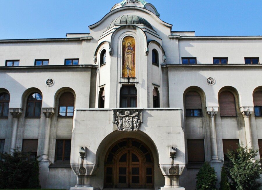 SRPSKA PRAVOSLAVNA CRKVA Kosovo i Metohija su besudna zemlja u kojoj nema života za Srbe