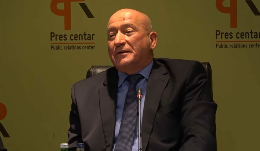 KAMEN BI PROPLAKAO Nevin sam i bez penzije