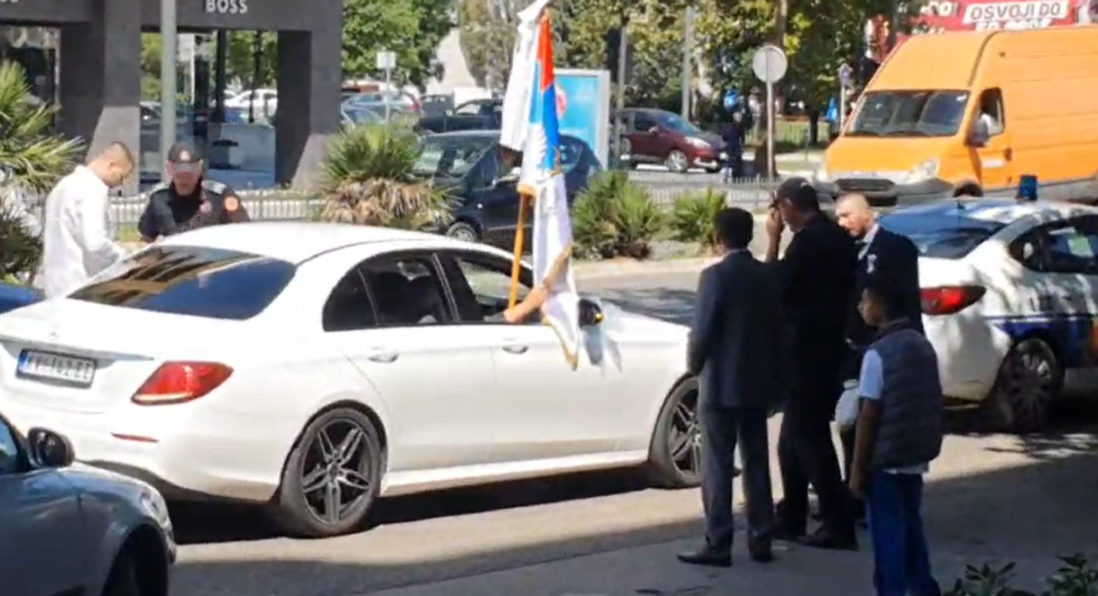 POLICIJSKU: Mladenci iz Podgorice uspješno savladali prvu životnu prepreku (video)