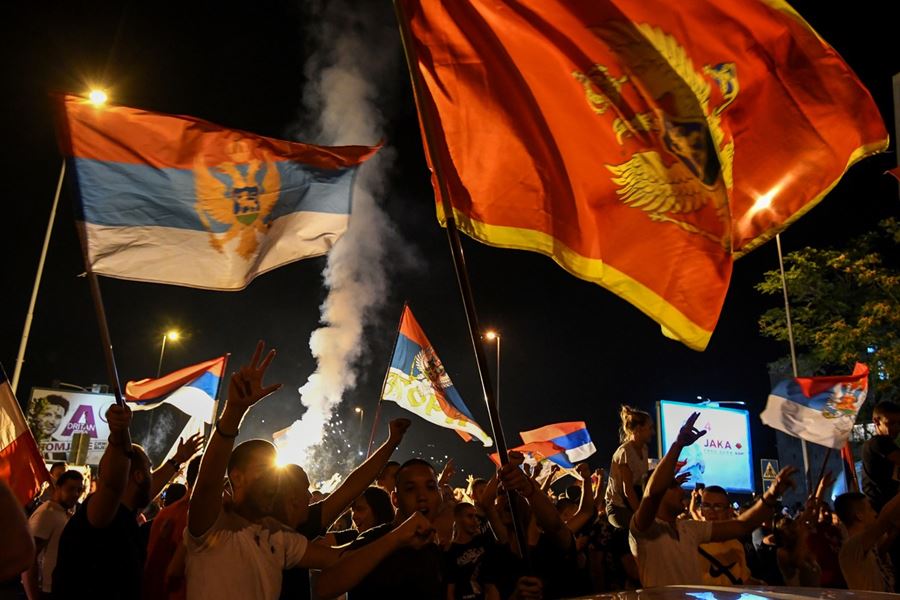 Ne može vlast imati epitet demokratski izabrane ako se srpski narod izostavlja