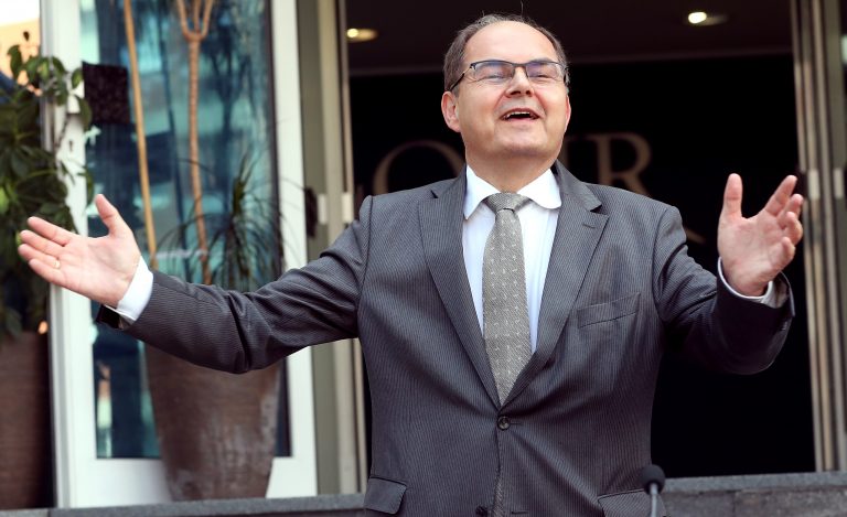 ŠMIT OTVORIO DUŠU Opozicija u Srpskoj tražila da uklonim Dodika