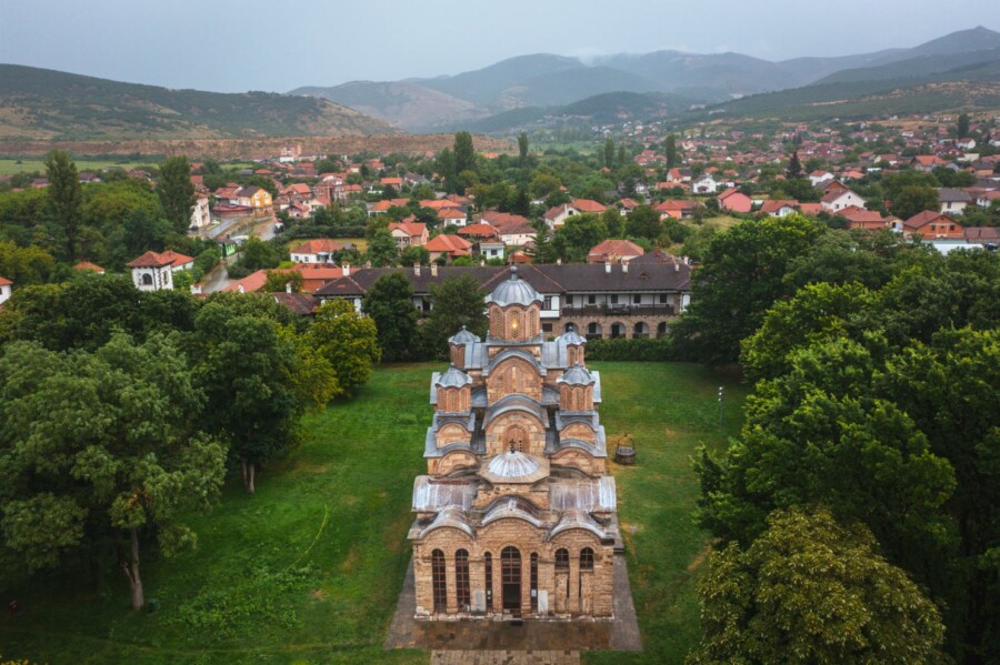 TEROR BIVŠIH TERORISTA Dva srpska mladića pretučena u Gračanici