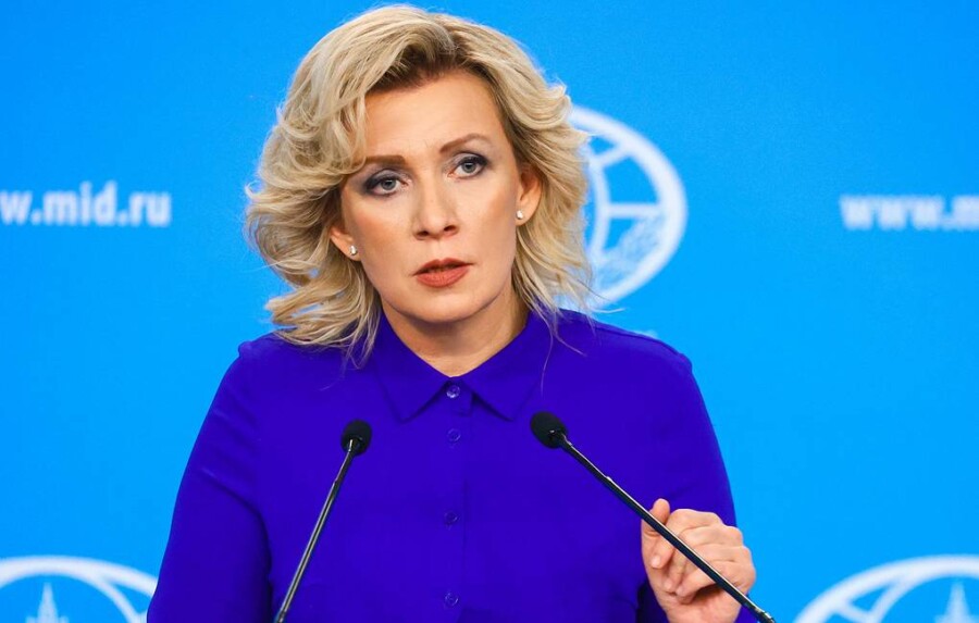 Evropska unija pritiska Srbiju tako što je primorava da bira između nje i Rusije