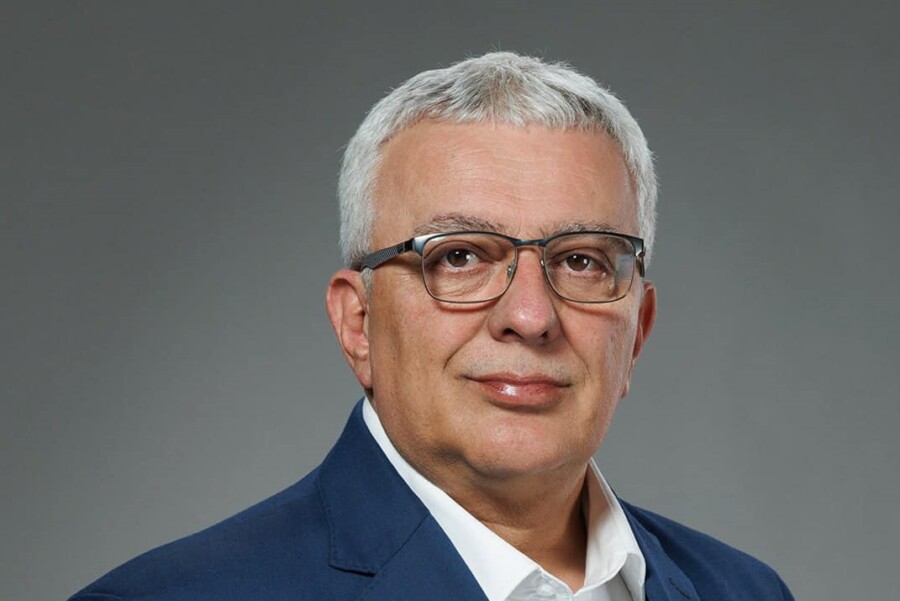 KRUNA JEDNE USPJEŠNE I MUKOTRPNE POLITIČKE KARIJERE